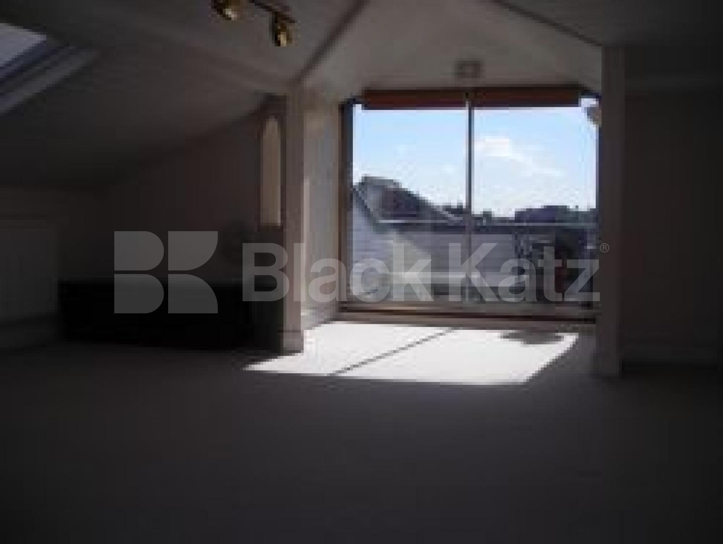 			3 Bedroom, 1 bath, 1 reception Flat			 Belsize Square, BELSIZE PARK NW3